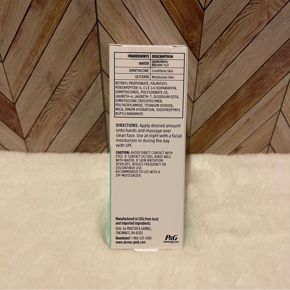UnopenedDermaGeekSkincareSet - Picture 4 of 12